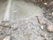 Aménagement de la chute en aval du pont pour améliorer la continuité piscicole.